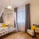 Pytloun Self Check-in 3*