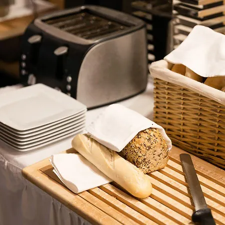 Pytloun Self Check-in فندق ليبيريتش