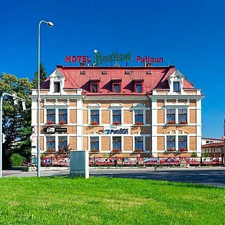 Pytloun Self Check-in 3*