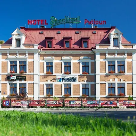 Pytloun Self Check-in 3*